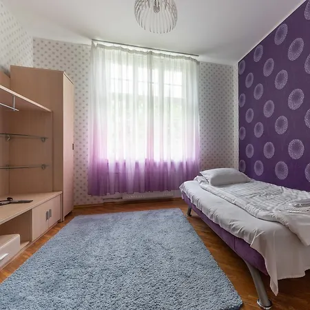 Spacious 3 Bdrm For 6 Διαμέρισμα