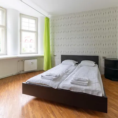 Spacious 3 Bdrm For 6 Reval