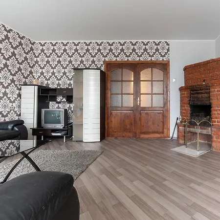 Апартаменты Spacious 3 Bdrm For 6 Таллин